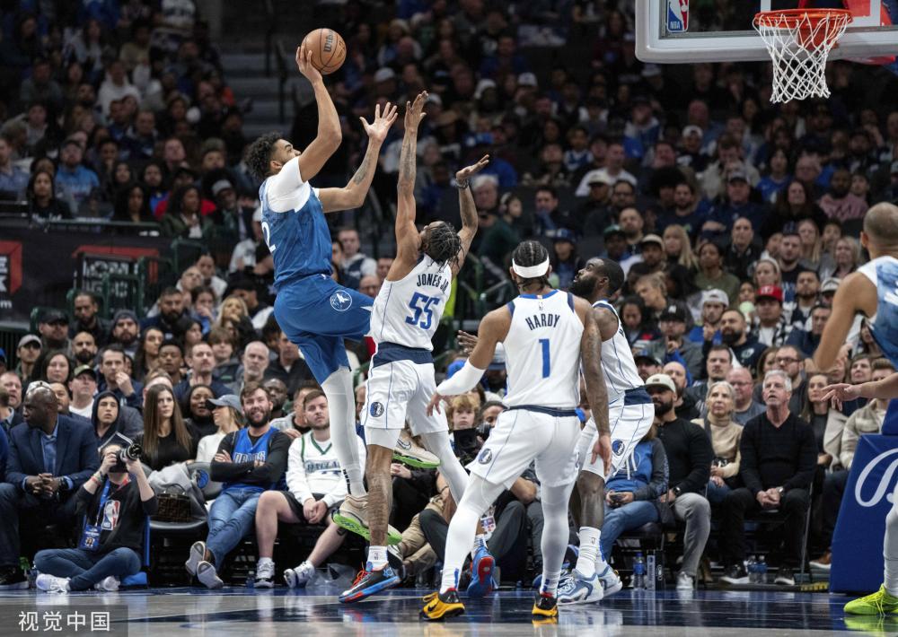 队在禁区立 队在禁区立