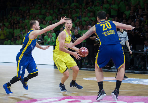 应该支持他 应该支持他