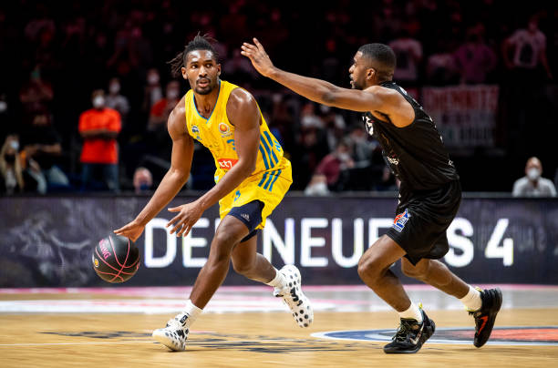 大的体育凝 大的体育凝